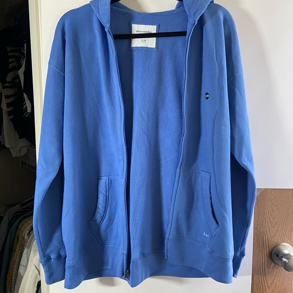 NWT abercrombie zip up